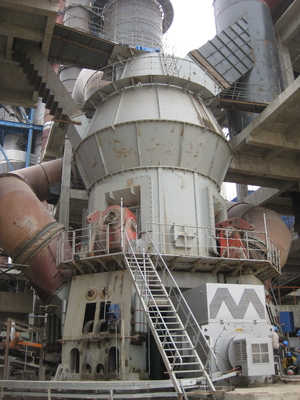 Moulin cru de verticale de ciment de bauxite à l'usine de ciment pour la chaîne de production de GGBS